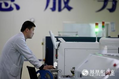 無人機與機器人齊聚青州，人工智能基礎(chǔ)軟件助力產(chǎn)業(yè)數(shù)字化騰飛